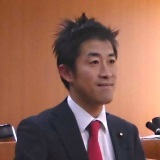 松村　亮　議員の写真