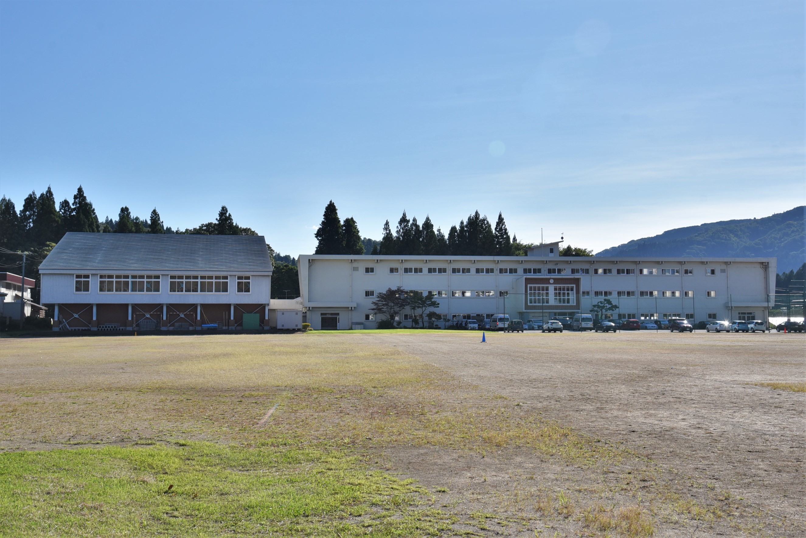 会津柳津学園中学校外観の画像